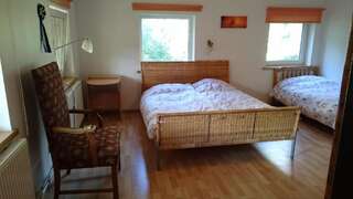 Отели типа «постель и завтрак» Liivaku stables Kivilõppe Трехместный номер с общей ванной комнатой-20
